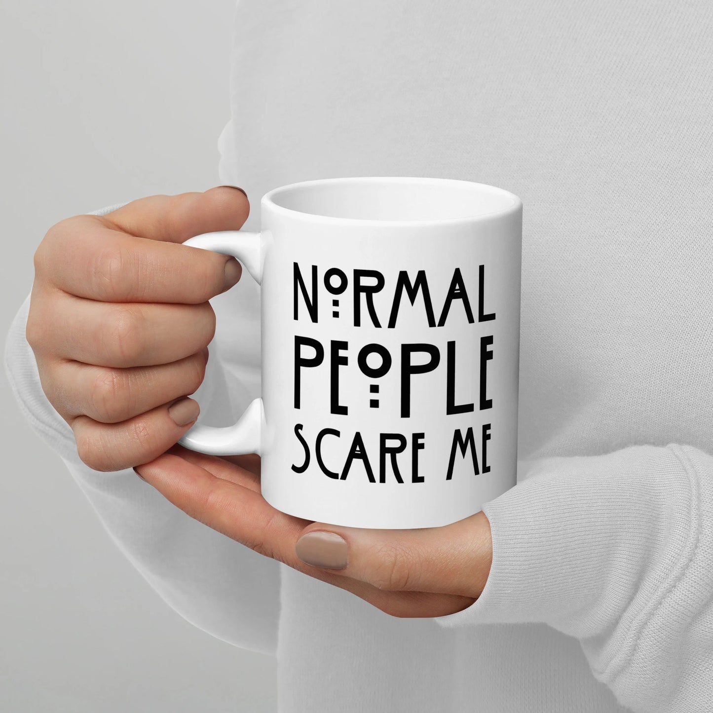 La gente normal me asusta Taza AHS | Doble cara | Taza ecológica | Taza de café grande